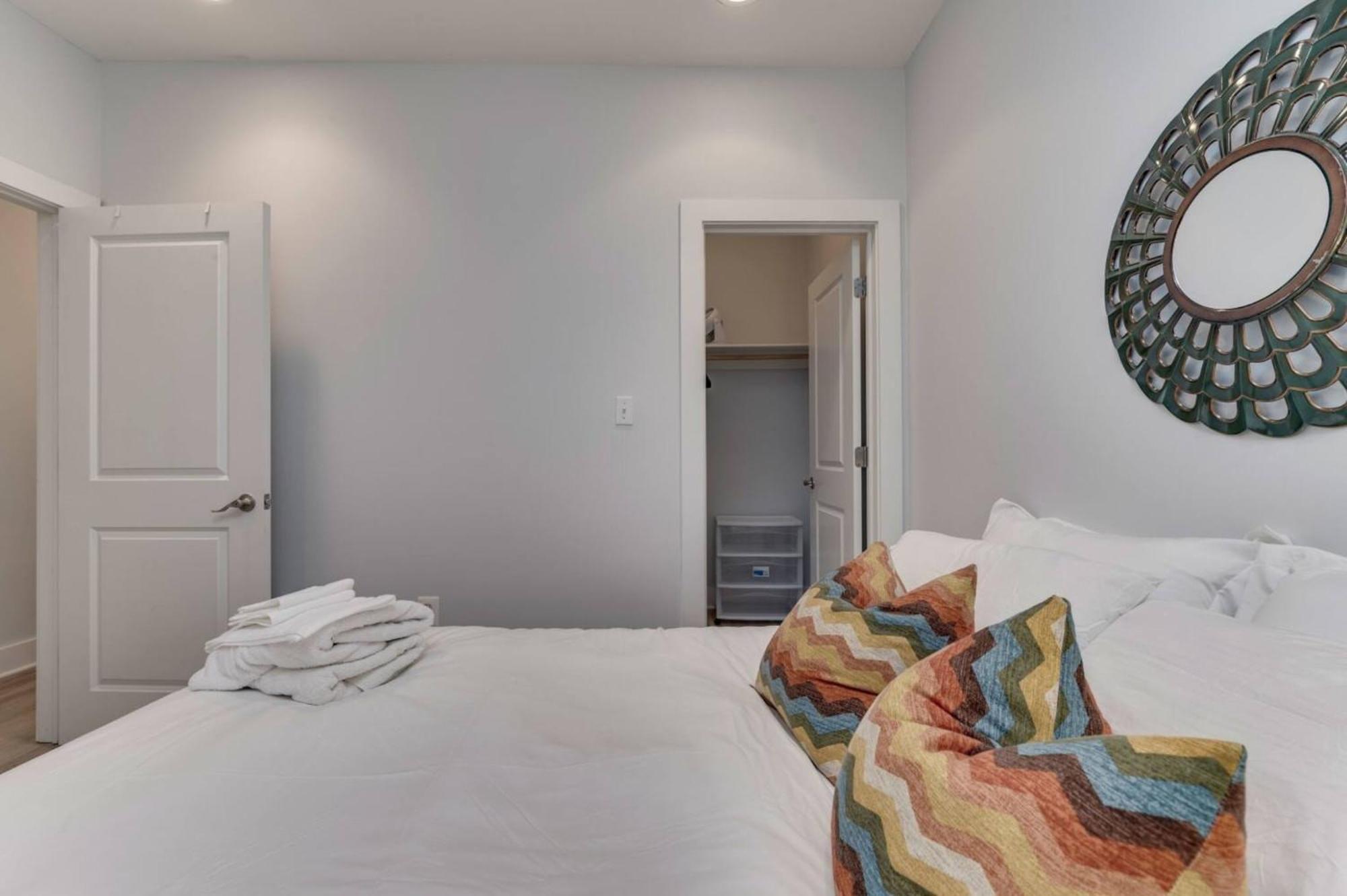 Apartment Luxe 2bd2ba Townhouse In Hip Area - Near Metro Washington