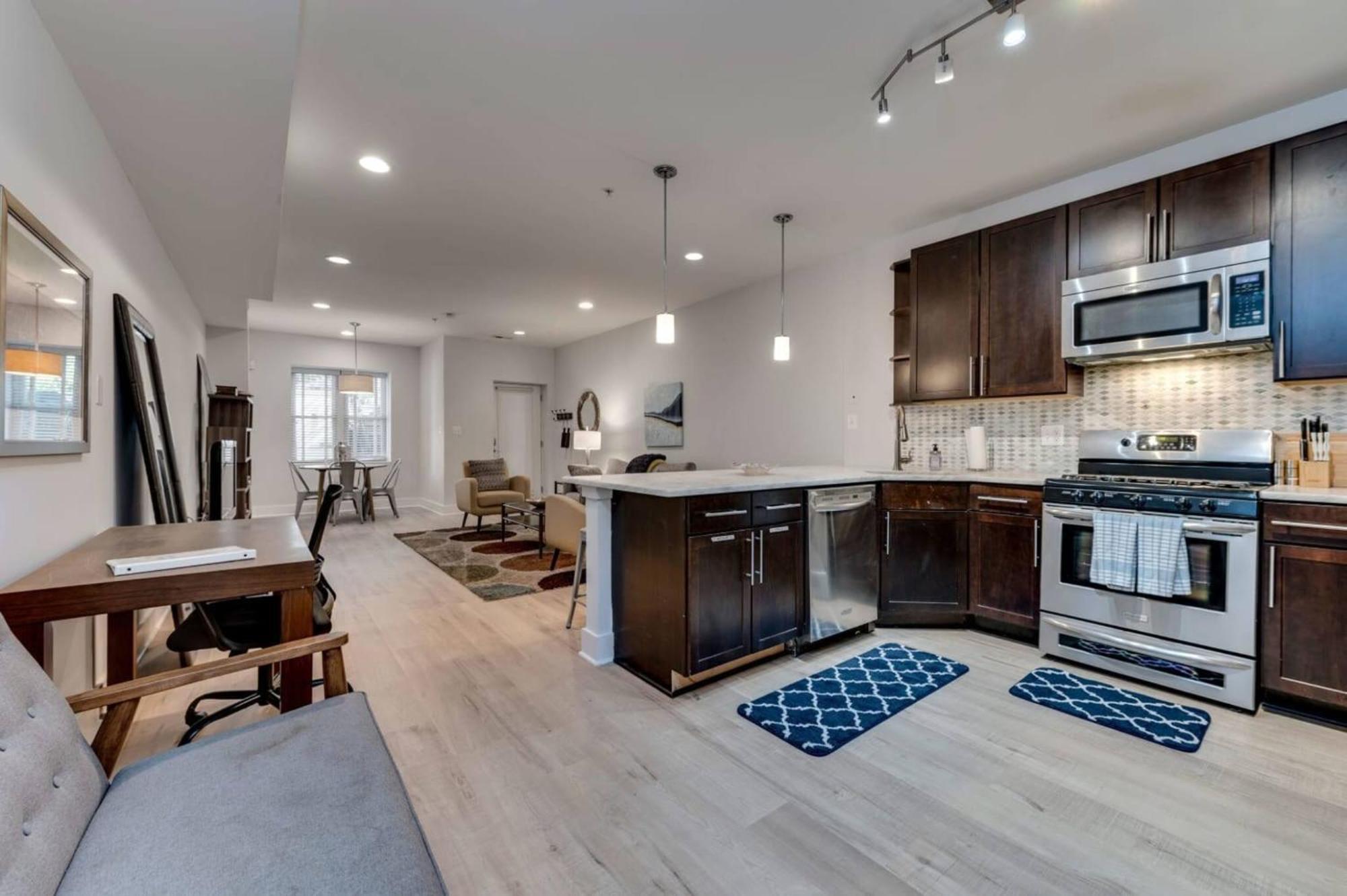 Apartment Luxe 2bd2ba Townhouse In Hip Area - Near Metro Washington